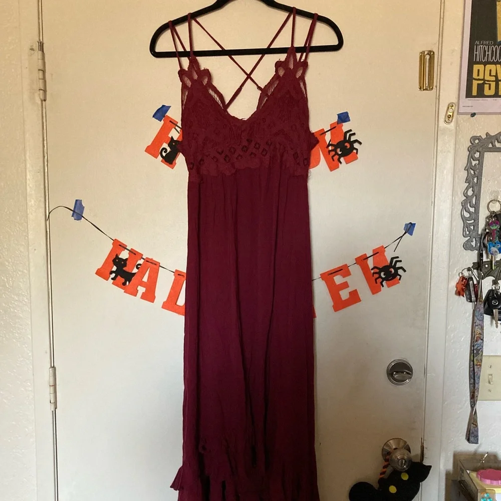 Elegant Burgundy Lace Maxi Dress - Picture 2 of 6